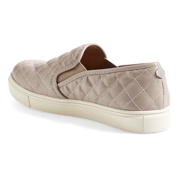 steve madden // quilted platform slip-on sneaker - Picture 3 of 6